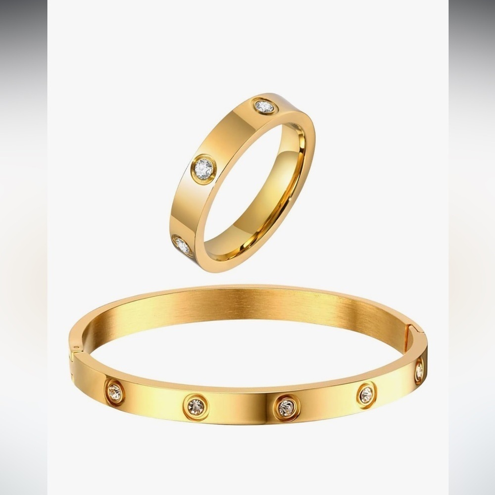 18 kt plated Gold Bracelet and Ring Set designer look and celebrity style